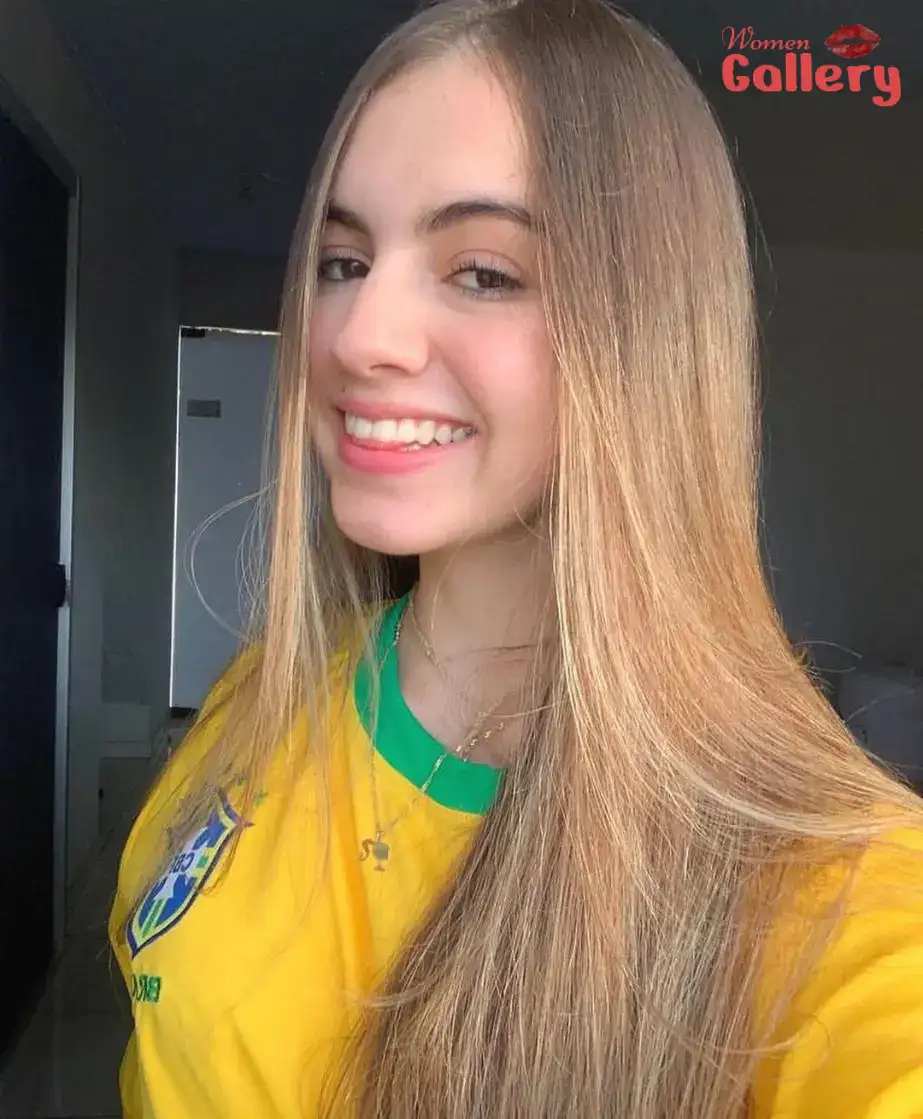 pretty Brazilian girls photo